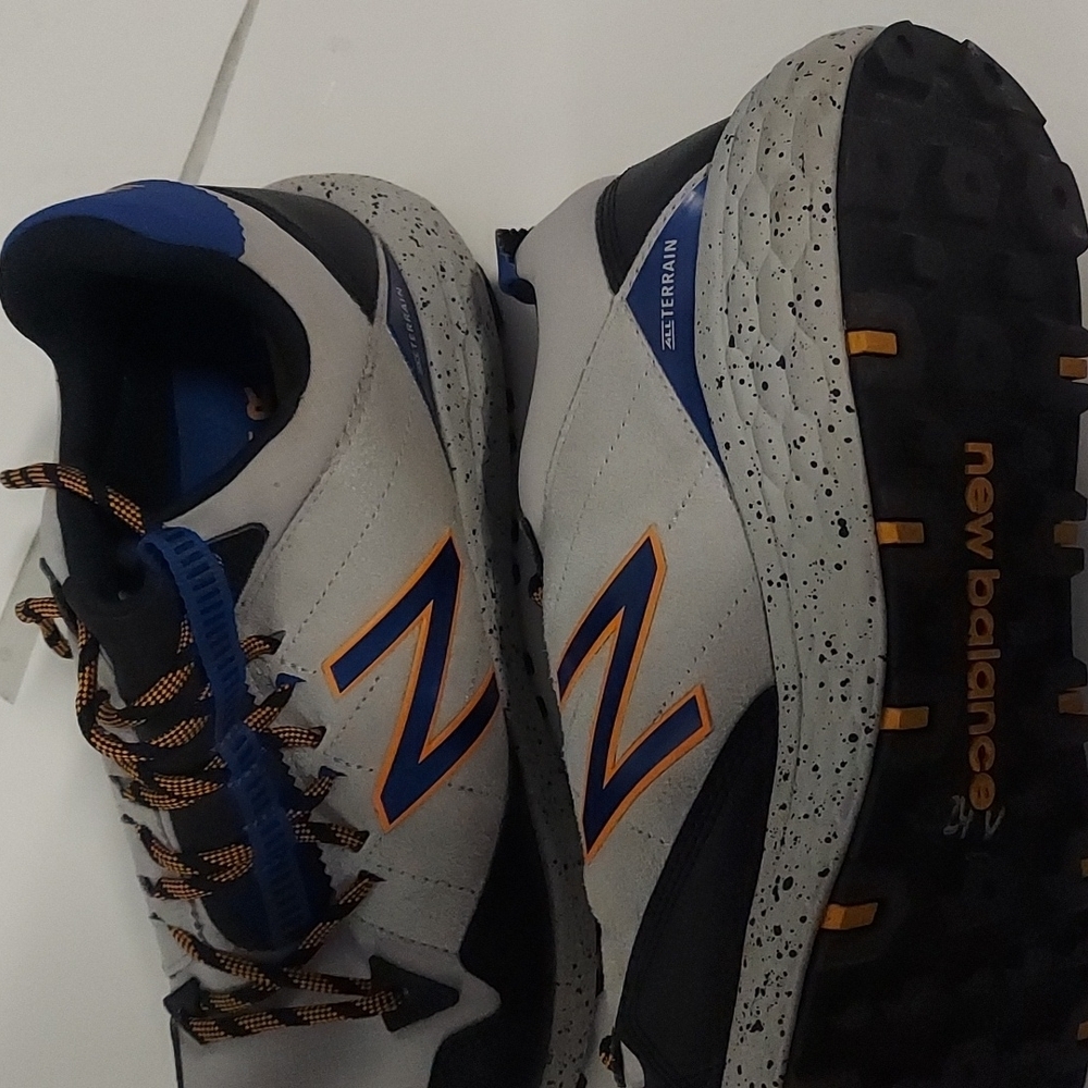 New Balance Royal Blue Athletic Shoes with Mesh and Lace-Up Design
